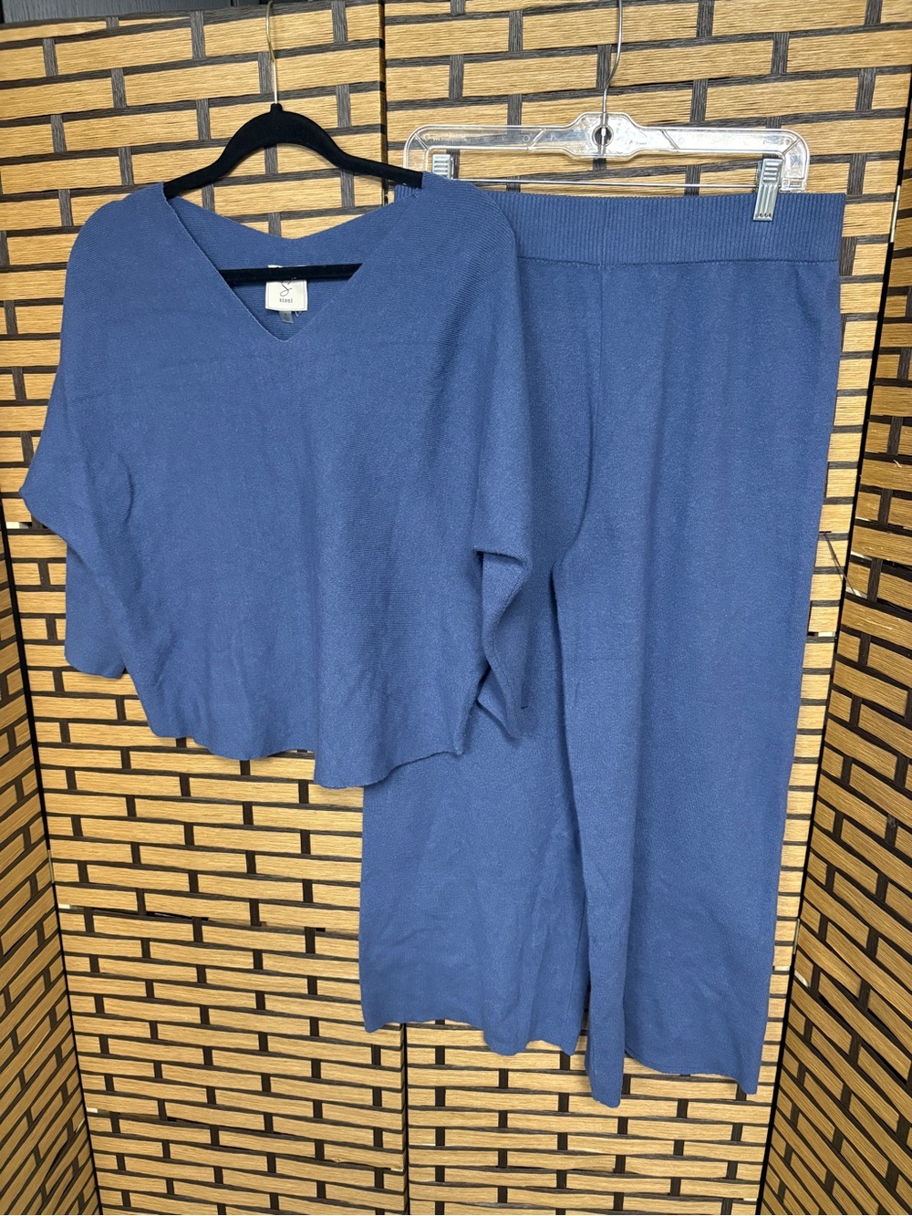 Sioni blue two piece sweater crop pants set size large